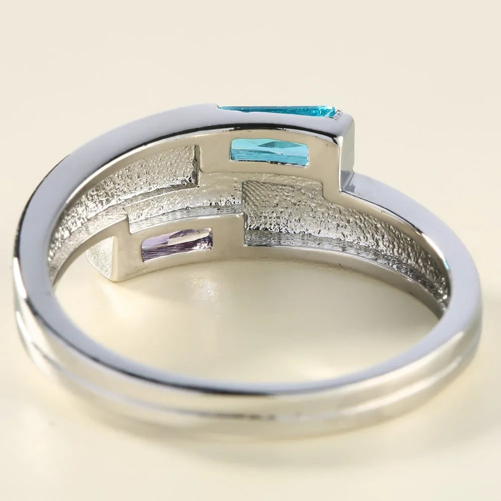 Copper electroplated ring with zircon stone in silver colour, European and American unisex design