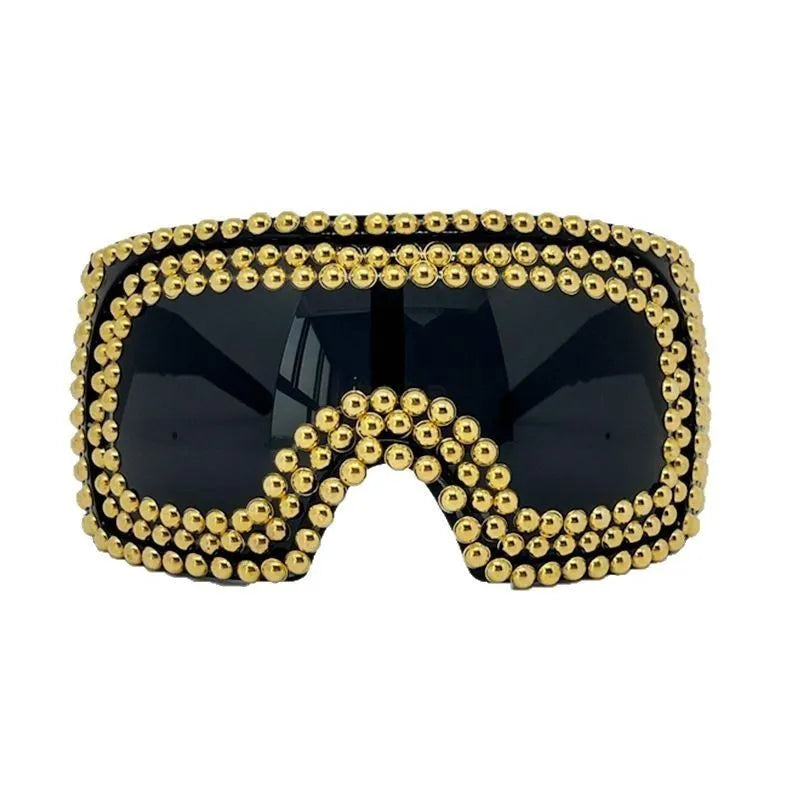 Men's punk sunglasses with large rim and square rivet details in silver or gold colour