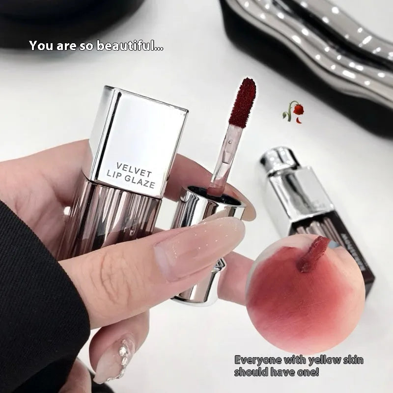 Kakashow matte soft mist velvet lipstick bullet in 1.8g size showing colour range