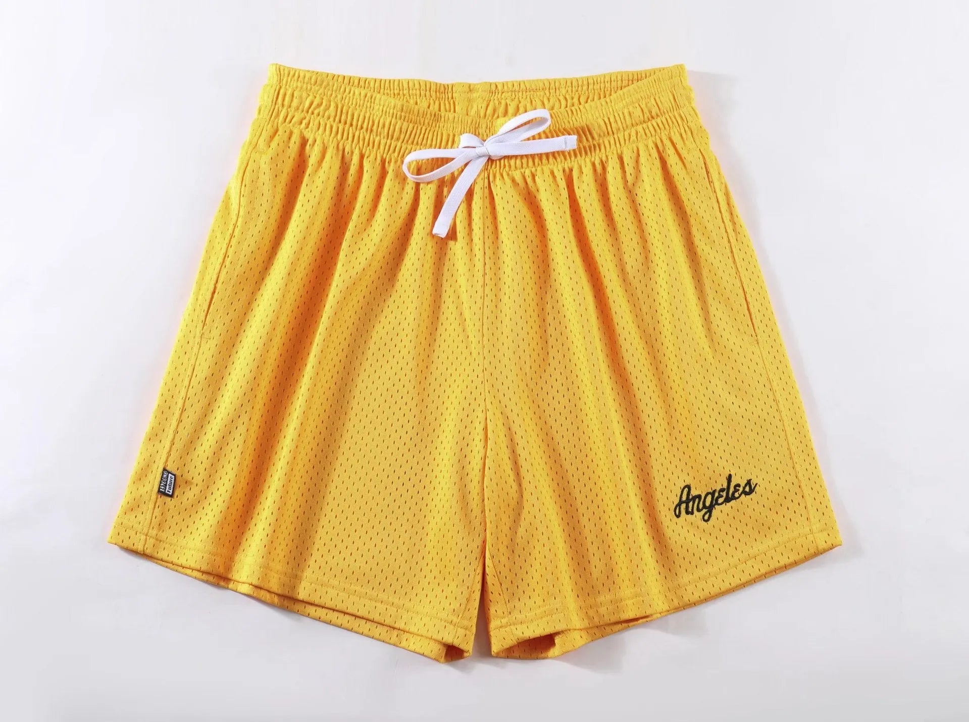 Men's double-layer mesh shorts in multiple colours with sports and leisure design