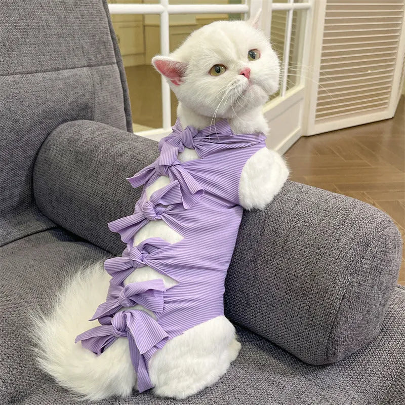 Lace-up cat sterilisation clothing in polyester fabric for post-operation recovery with adjustable closure