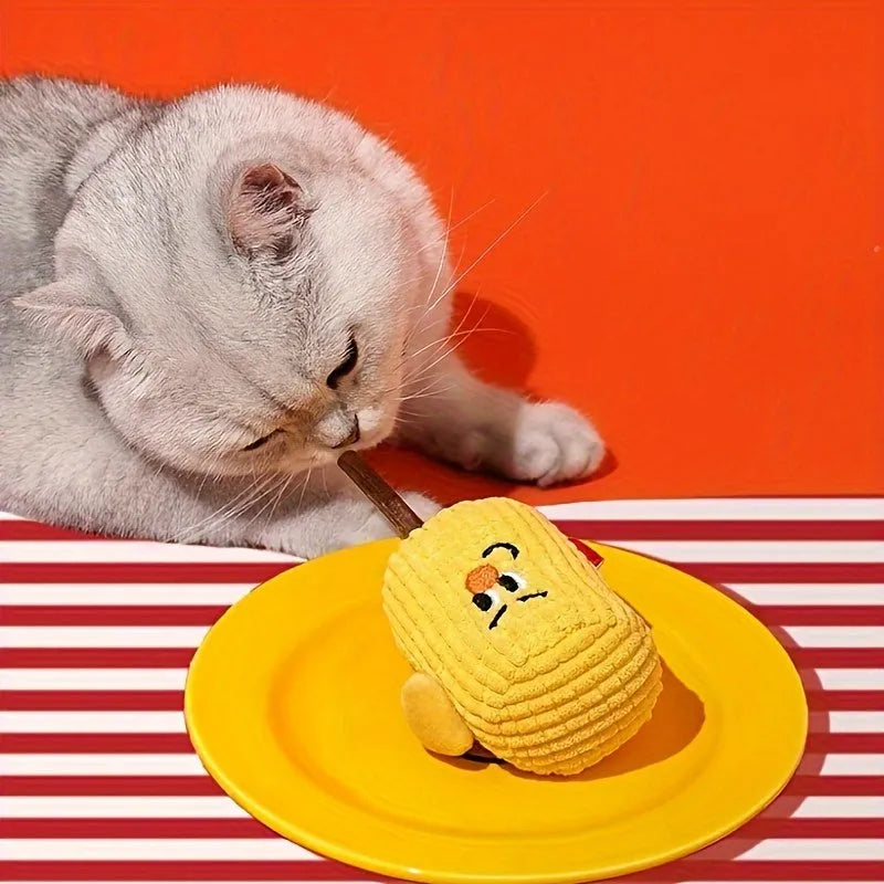 Natural corn cob cat toy with catnip filling for dental cleaning, measuring 7x6x15cm