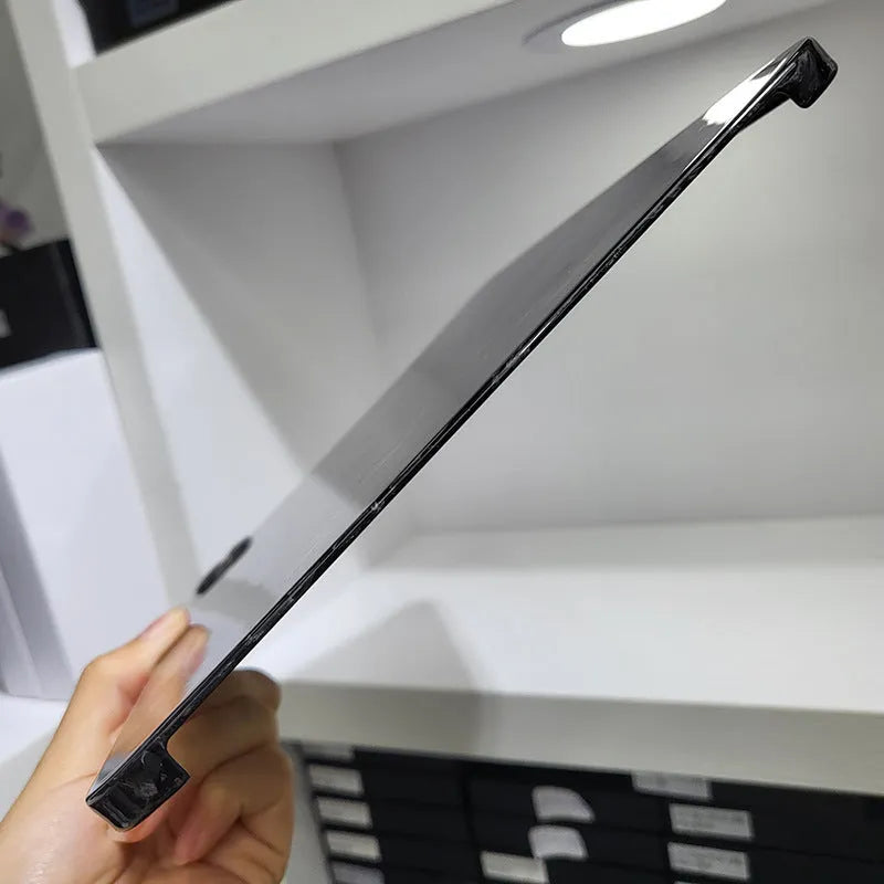 Real carbon fibre hard protective cover for Apple iPad Pro 11 tablet in matte or forged finish.