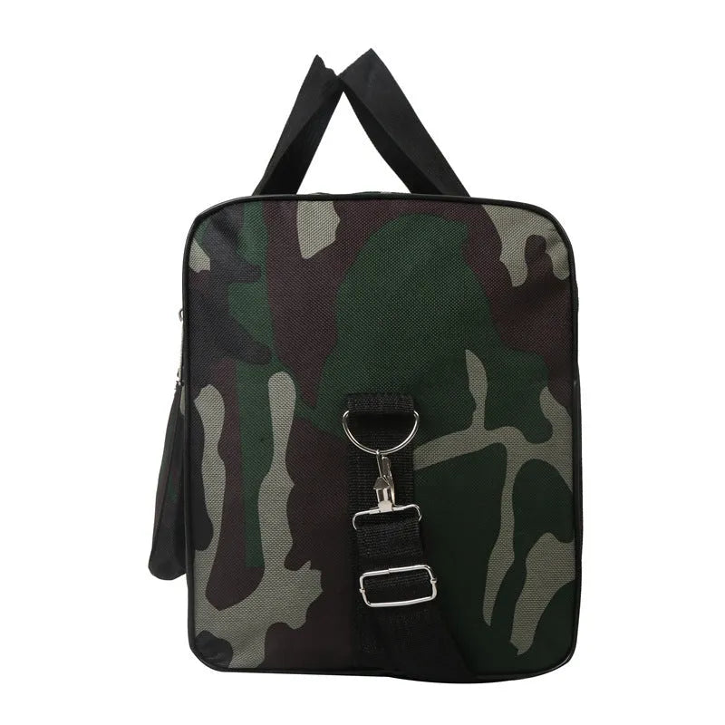 Camouflage waterproof luggage bag with 20L capacity and striped lining for leisure travel