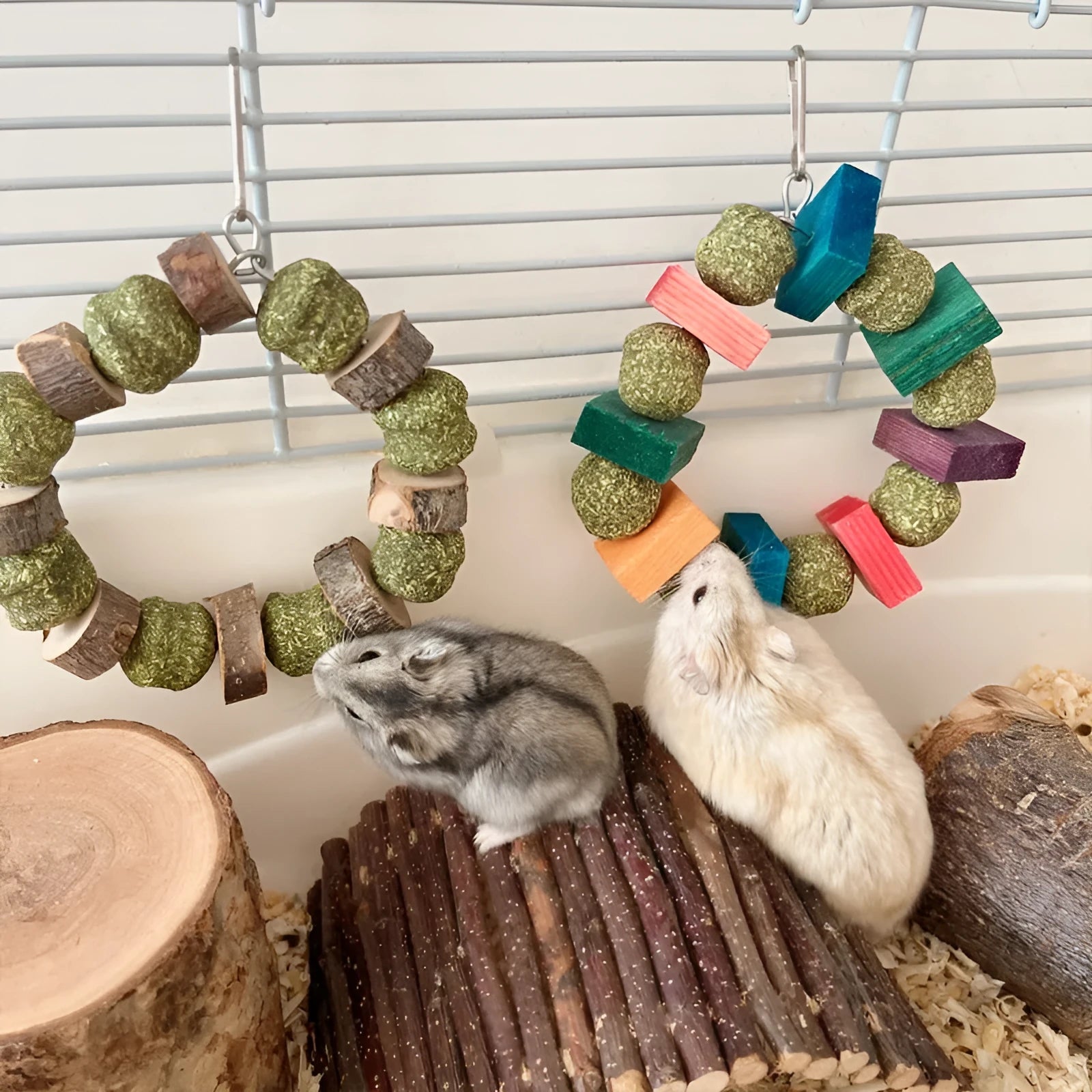 Hamster molar bite toy with decorative straw ball ring for small pet dental care