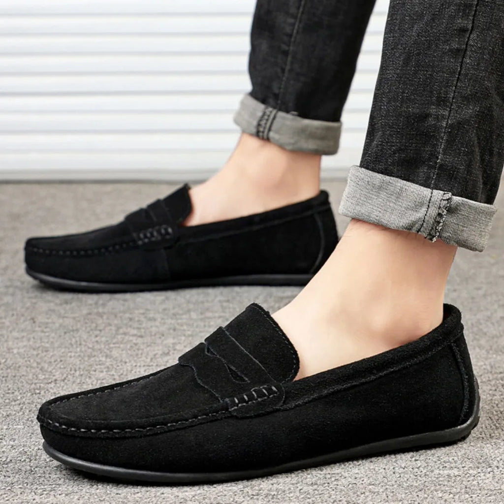 Men's solid colour suede loafers with a round toe and flat rubber sole