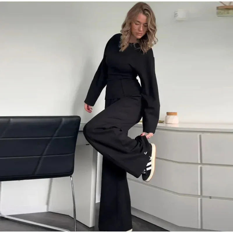 Women's polar fleece trouser suit with O-neck pleated top and wide-leg trousers in multiple colour options