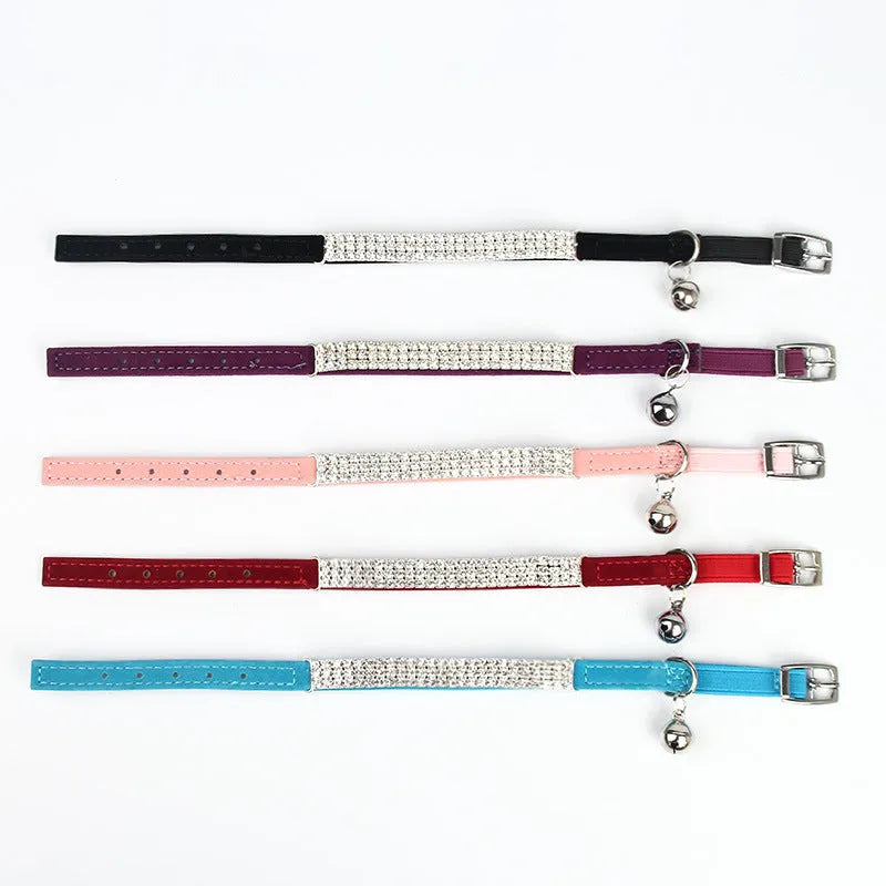 Rhinestone-decorated velvet cat collar in adjustable 20-30cm length