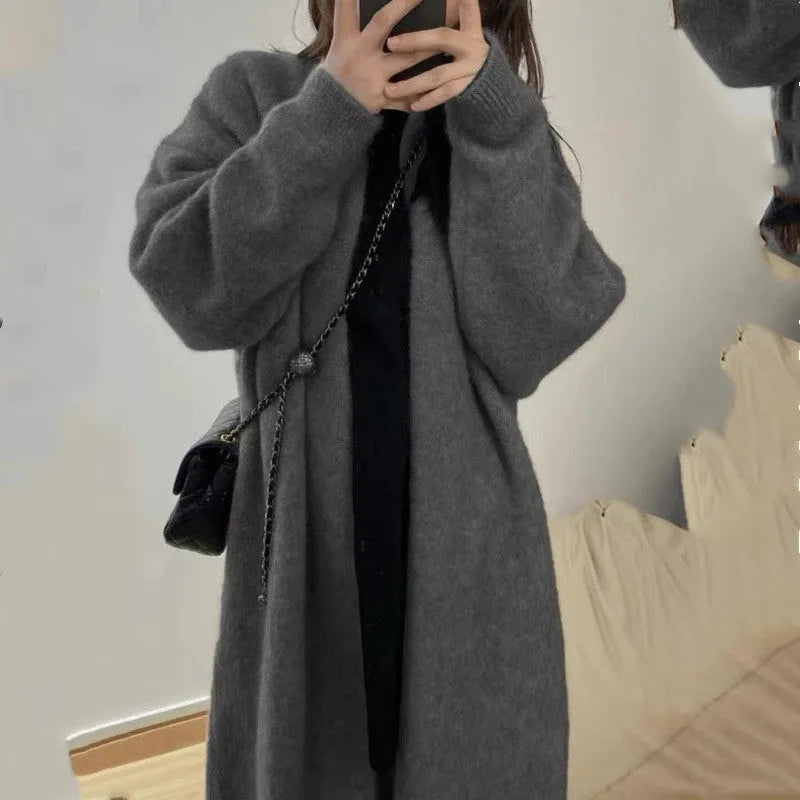 Women's loose knitted cardigan with 3D pattern in thick chenille fabric, medium length