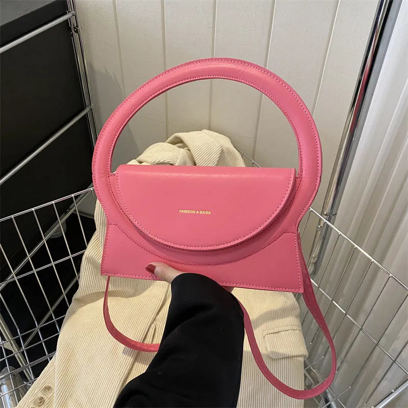 Women's horizontal square messenger bag in PU leather with adjustable shoulder strap