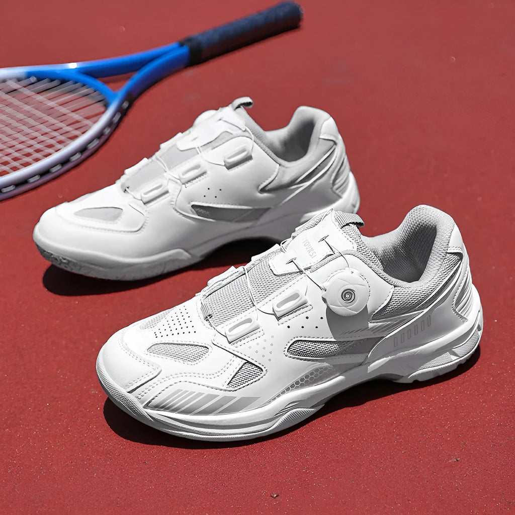 Fashion personality sneaker in casual style with flat heel and round toe design