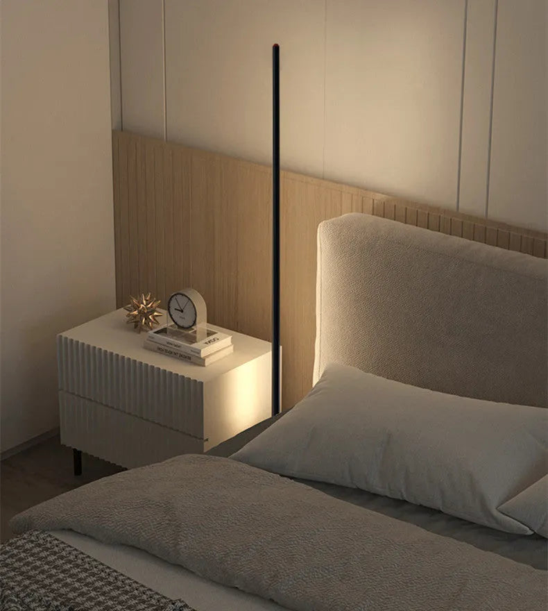 Vertical aluminium alloy floor lamp in modern simple style with LED light