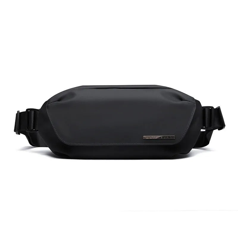 Black Oxford cloth messenger bag with one-shoulder riding design and street style details