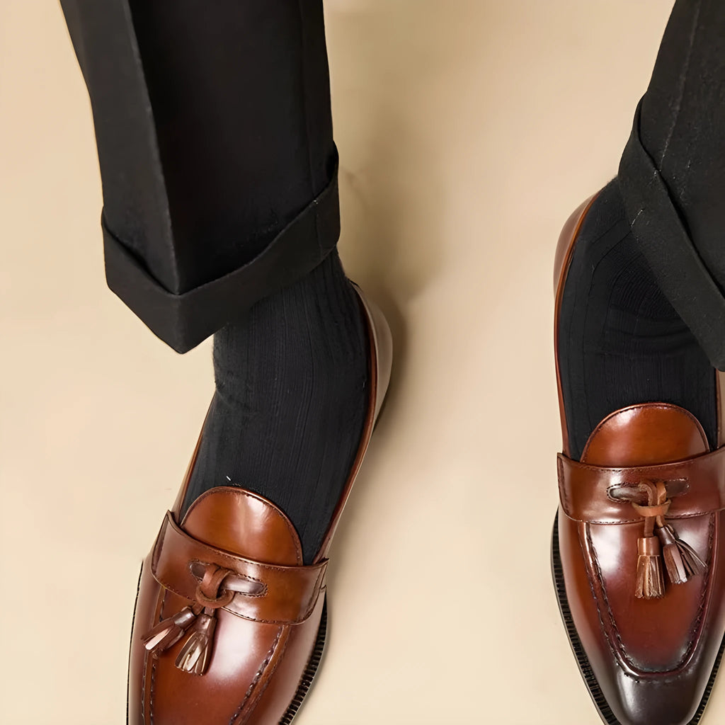 Genuine leather tassel loafers in British style with polished uppers and rubber soles