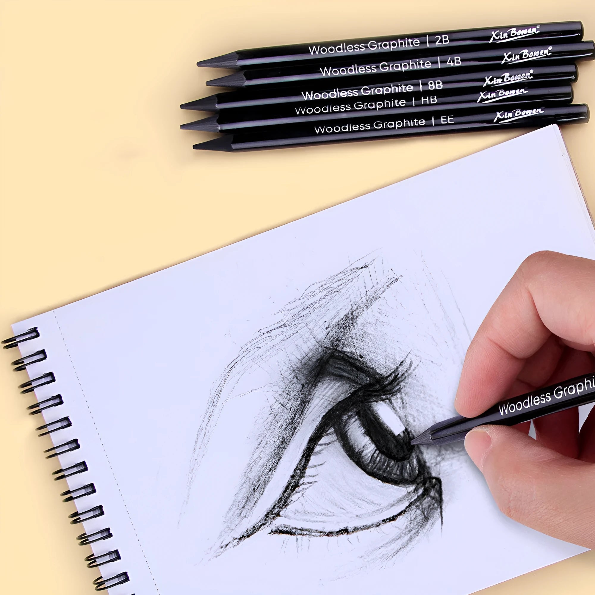 Wood-free graphite sketching pencils set with six different grade markings