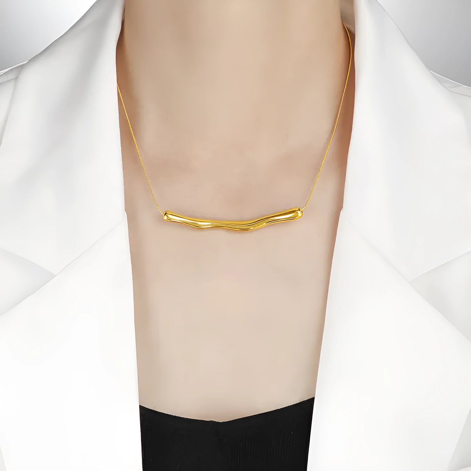 Women's titanium steel necklace with irregular pleated pendant in gold or steel colour
