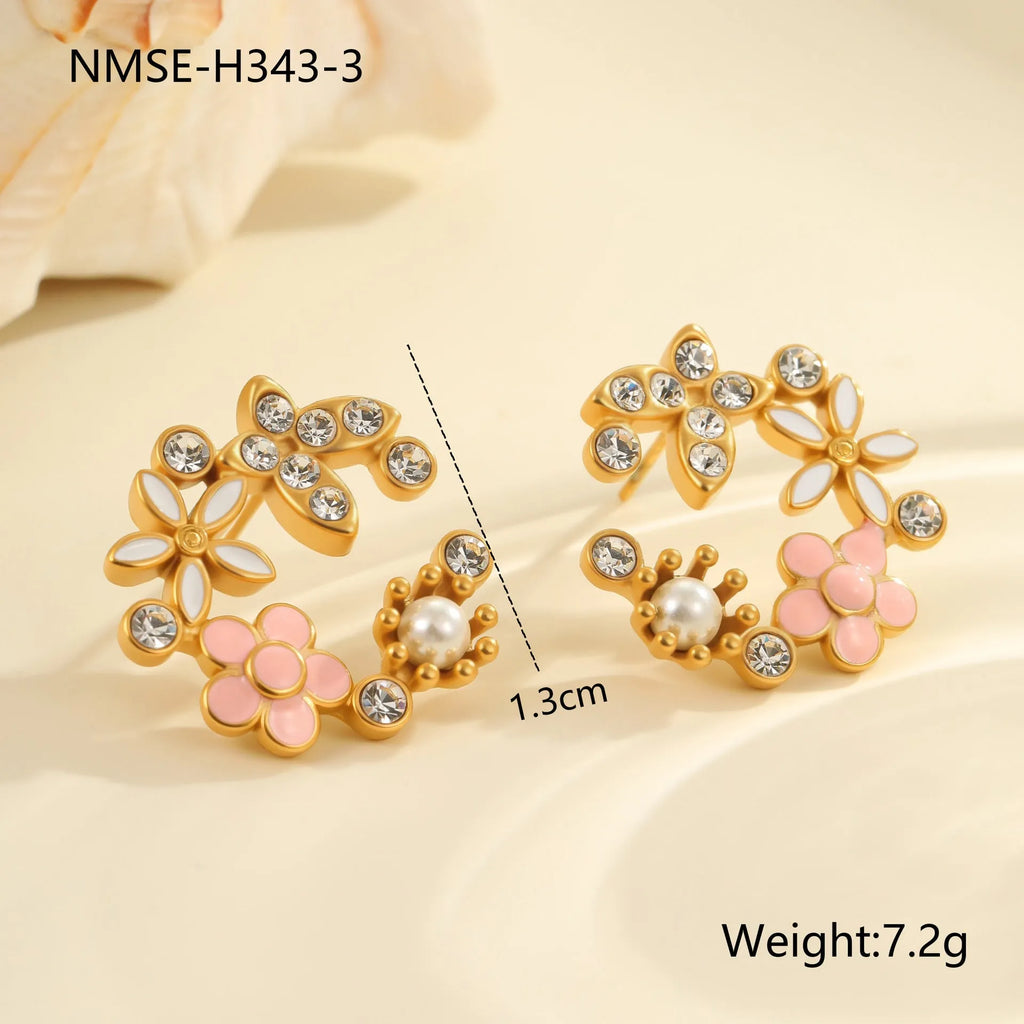 Flower stud earrings with petal design in stainless steel and 18K electroplated colour finish