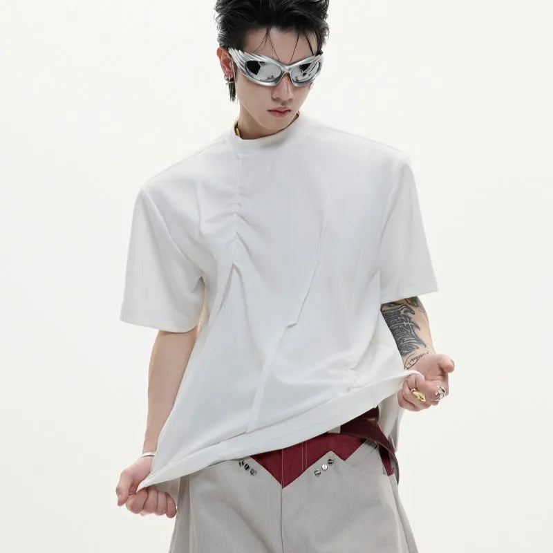 Men's cotton t-shirt with three-dimensional pleated design in loose fit styling