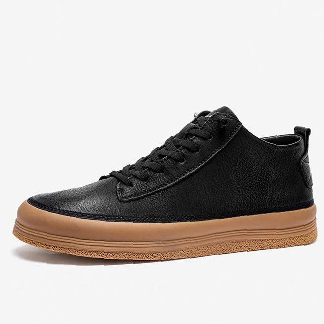 Men's black leather casual shoes with round toe, flat heel, and lace-up closure on rubber sole