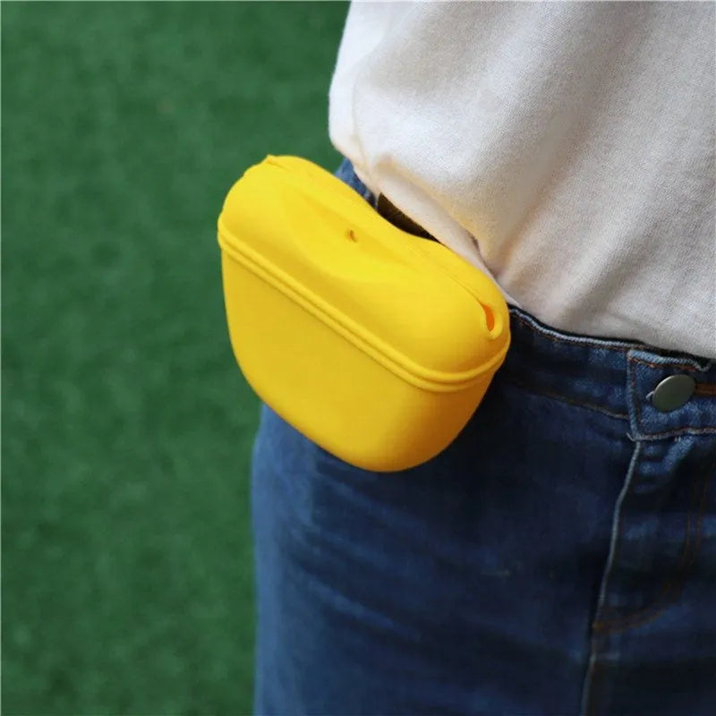 Silicone dog treat training waist bag with clip and magnetic closure in assorted colours
