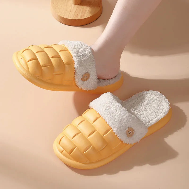 Plaid-patterned detachable women's slippers with plush lining and a textured EVA sole.