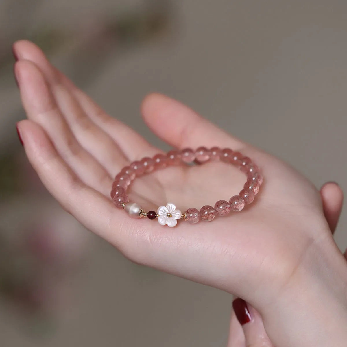 Strawberry quartz crystal flower bracelet casual jewellery accessory for women