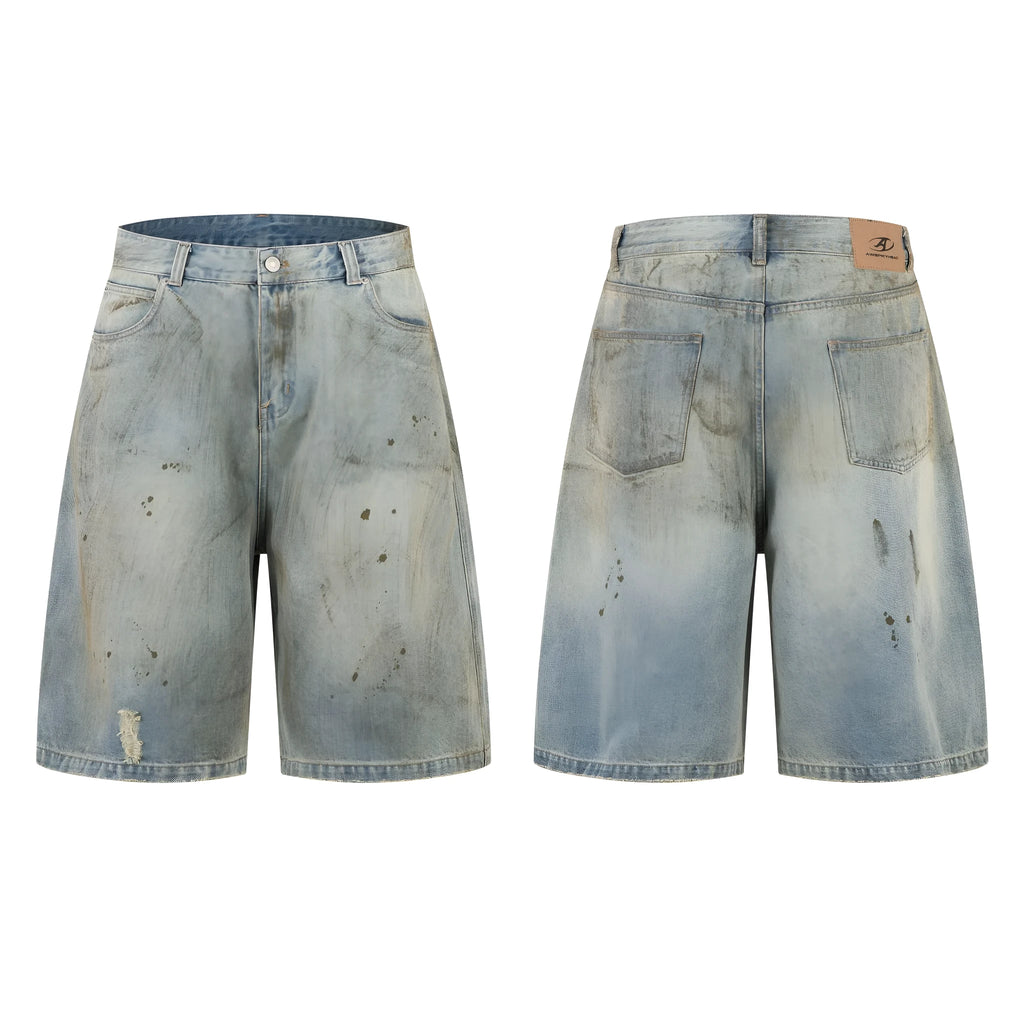 Men's washed blue cropped denim jeans with straight leg and zipper fly in Asian sizing