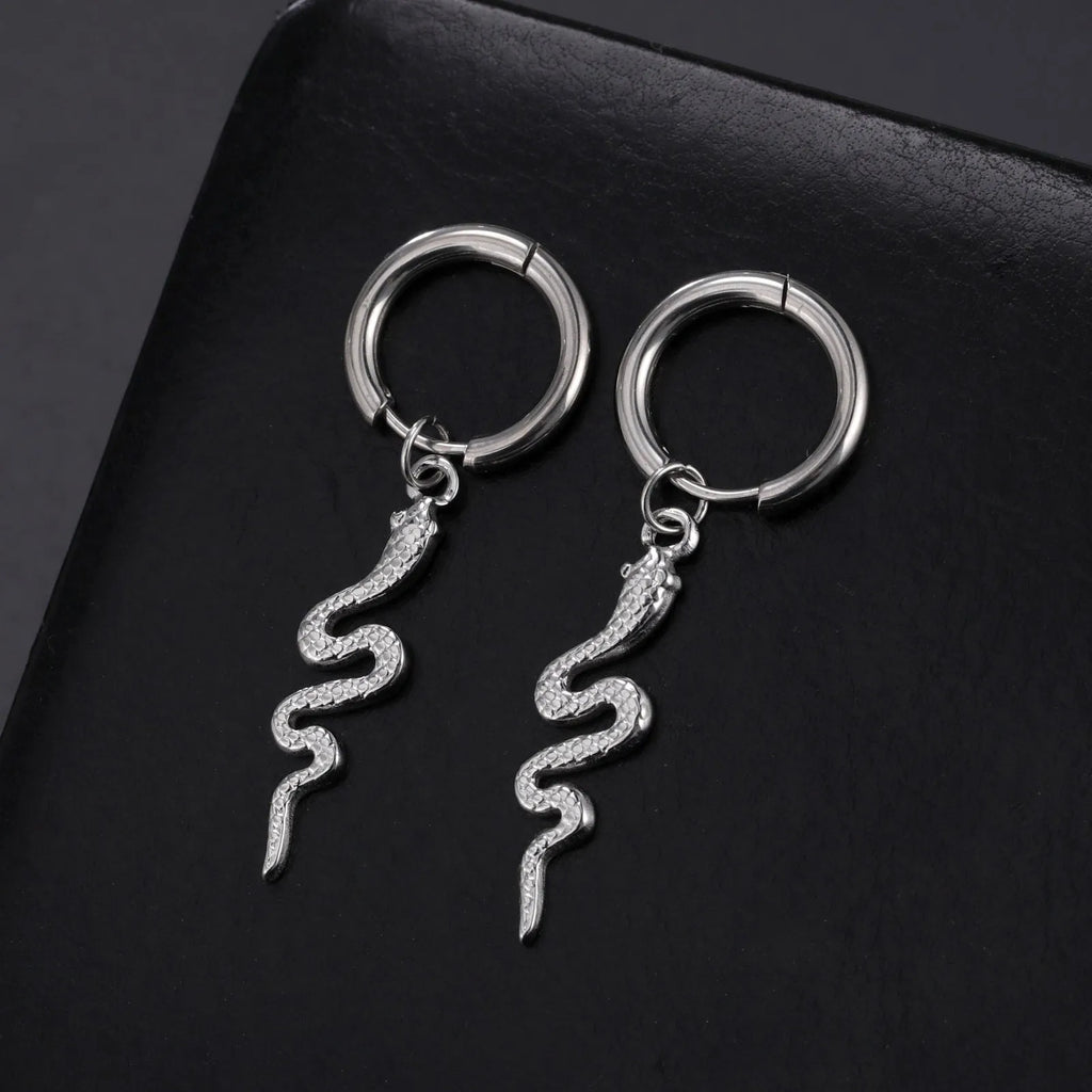 Snake-shaped vintage stainless steel earrings with 18K gold plating and electroplating treatment