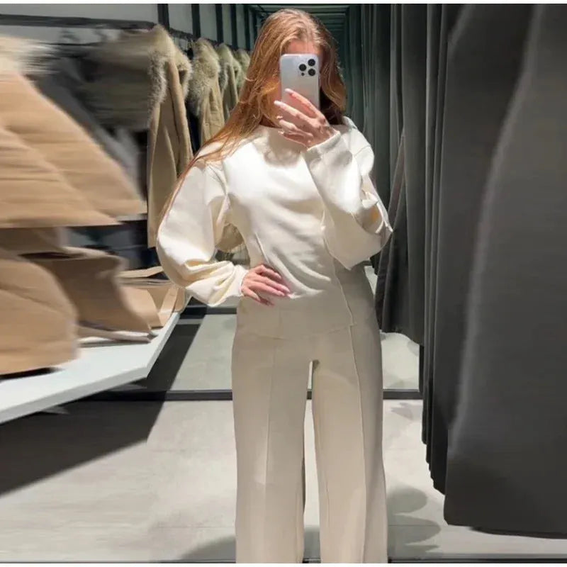 Women's polar fleece trouser suit with O-neck pleated top and wide-leg trousers in multiple colour options