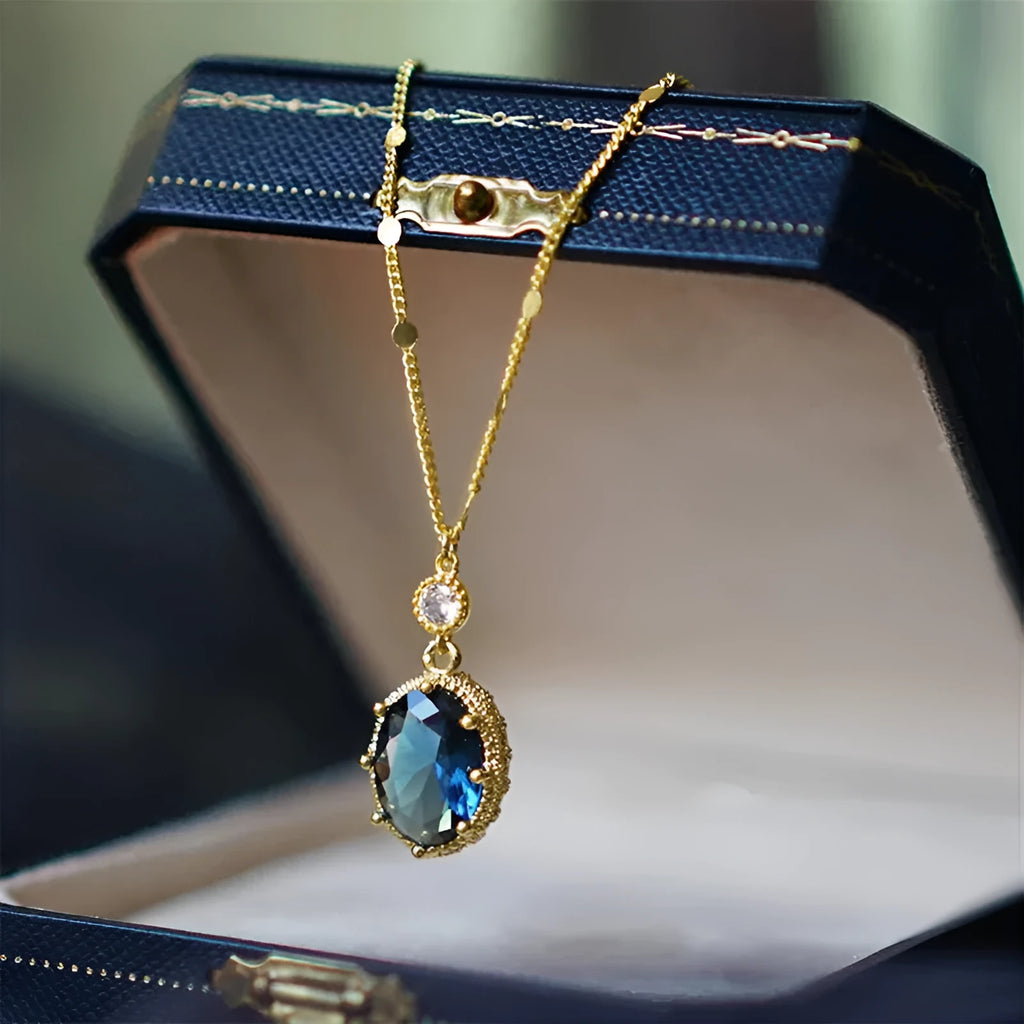 Gold geometric pendant necklace with French retro styling and electroplated finish