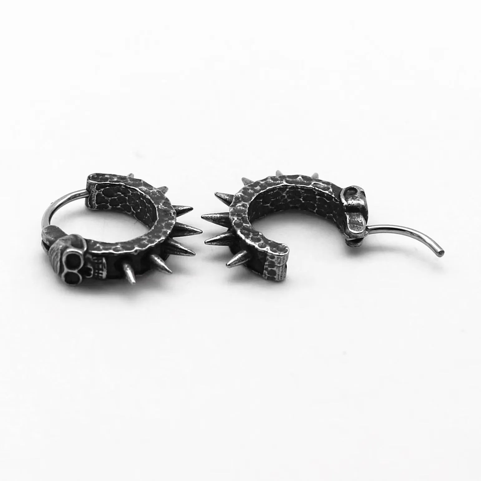 Copper plastic punk motorcycle geometric alloy earrings in retro black colour