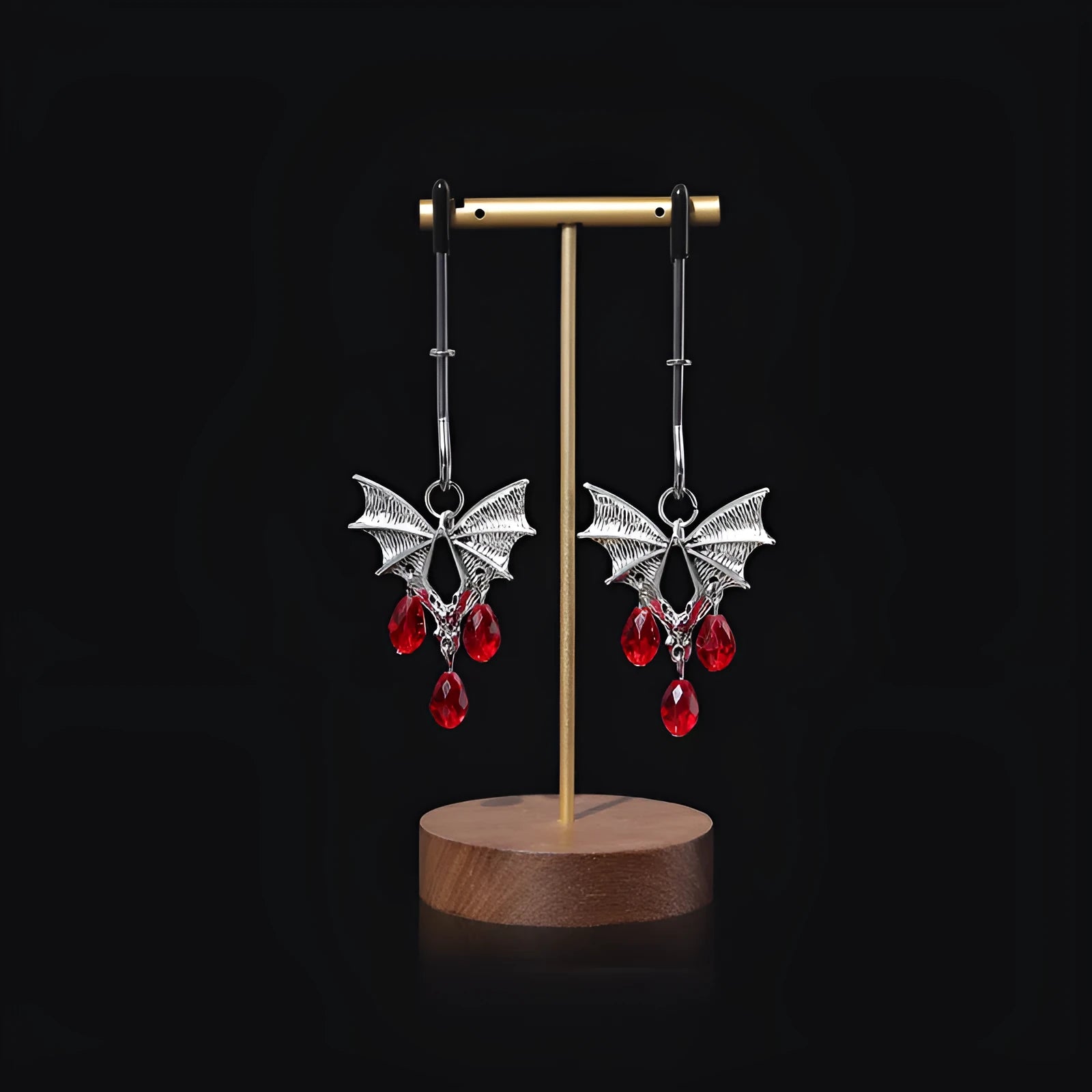 Silver alloy diamond bat nipple clamp with adjustable pressure and ruby bat clip design