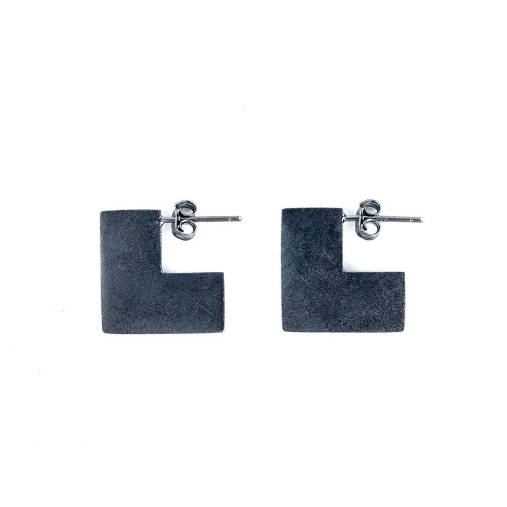 Sterling silver geometry square earrings with oxidation black finish, 16mm minimalist design