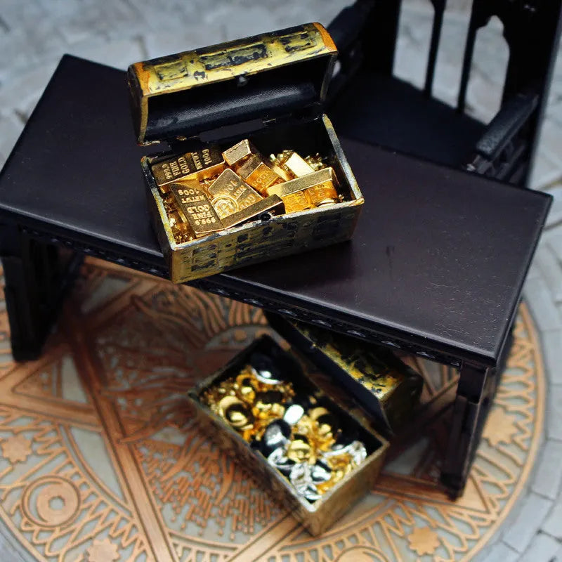 Alloy miniature gold coin treasure box and gold bars for doll house displays