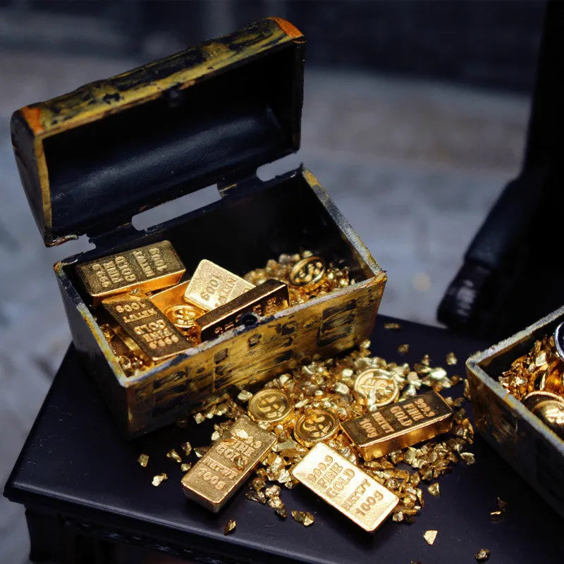 Alloy miniature gold coin treasure box and gold bars for doll house displays