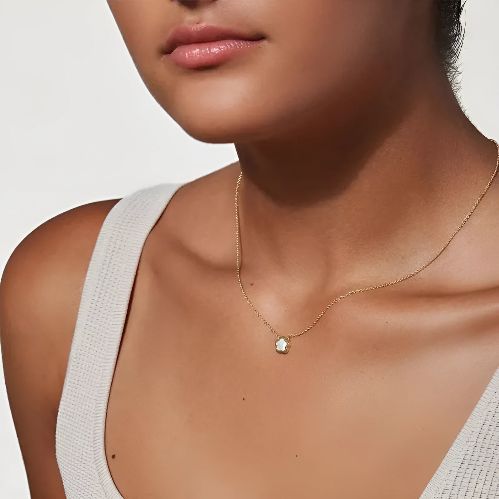 White mother of pearl shell flower necklace with copper O-chain in gold or silver finish