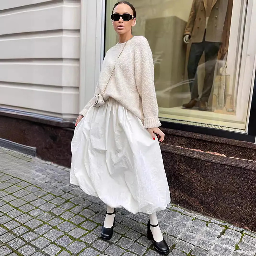 Women's solid colour cotton long skirt with elastic waistband in white or black