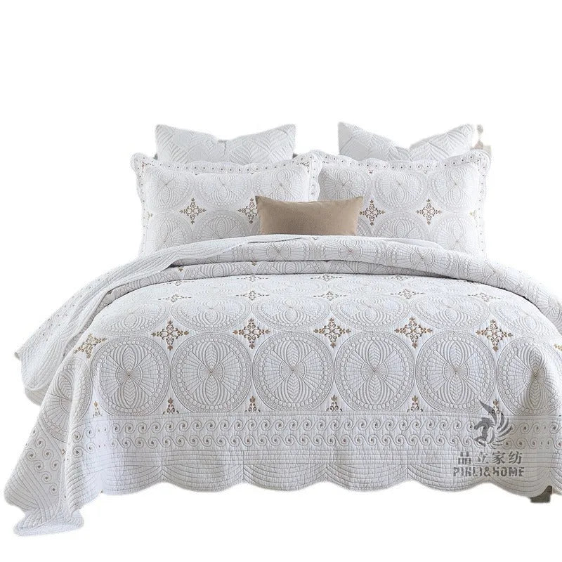Pure cotton bed cover set with European embroidery and clip sheets design