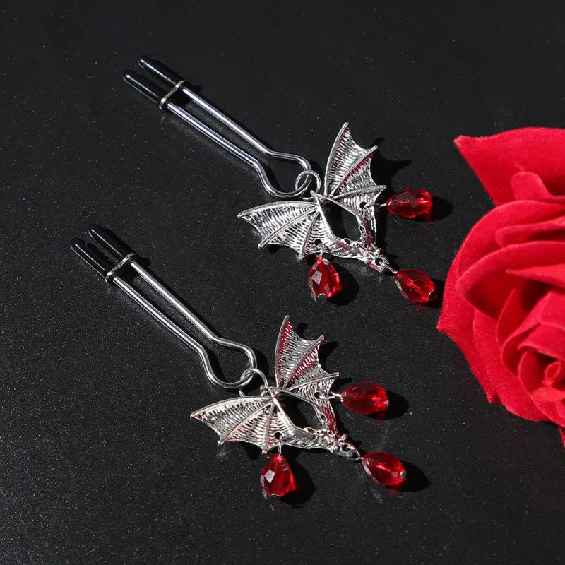 Silver alloy diamond bat nipple clamp with adjustable pressure and ruby bat clip design
