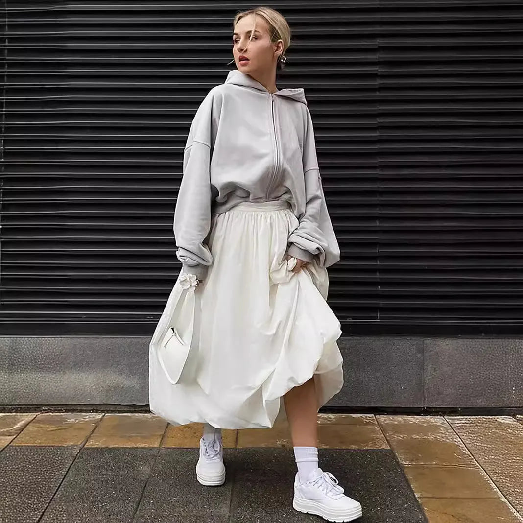 Women's solid colour cotton long skirt with elastic waistband in white or black