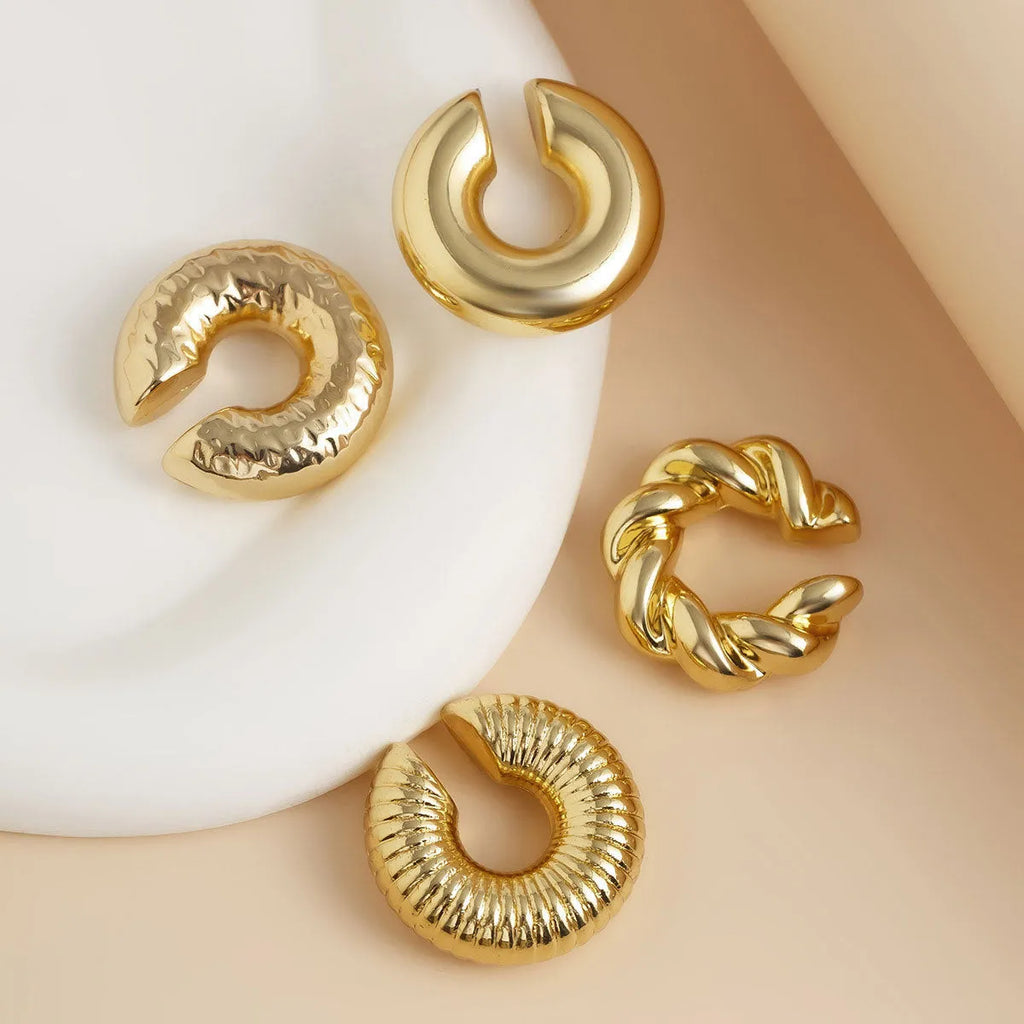 Geometric clip-on earrings set with four pieces in gold or silver colours, ins-style design