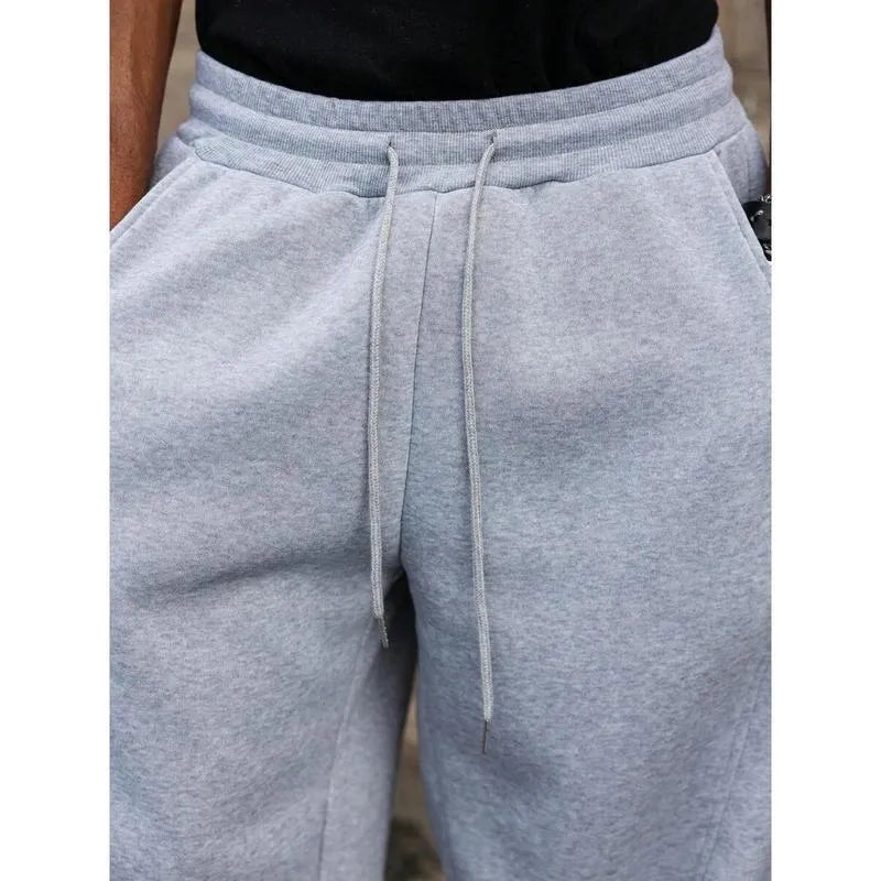 Men's straight high waist casual pants in cropped length with elastic waistband