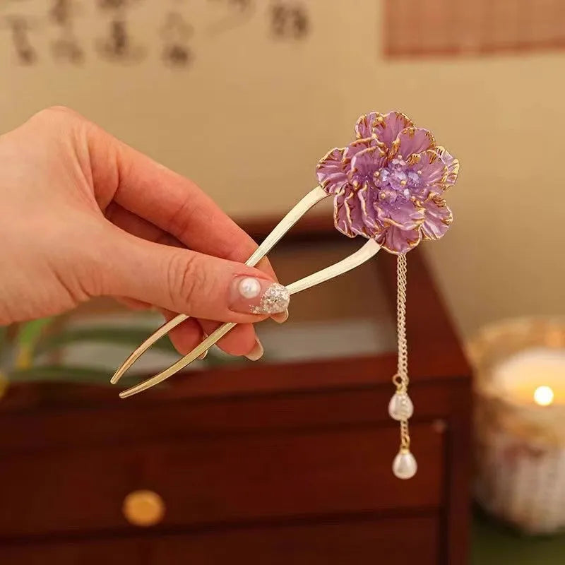 Purple and white peony flower U-shaped hairpin with tassel detailing on alloy barrette