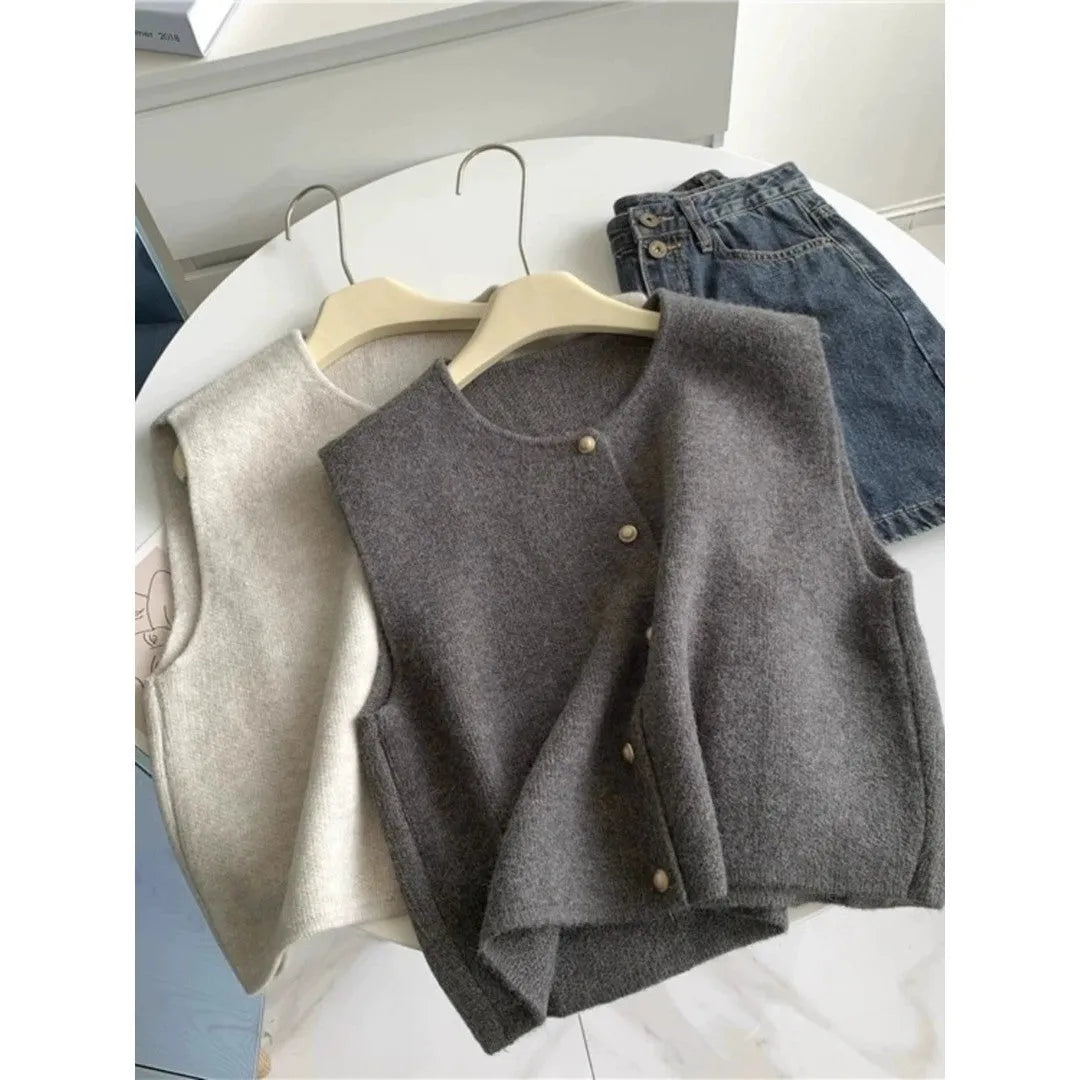 Women's casual polyester pullover top with half sleeves and V-neck in six colour options