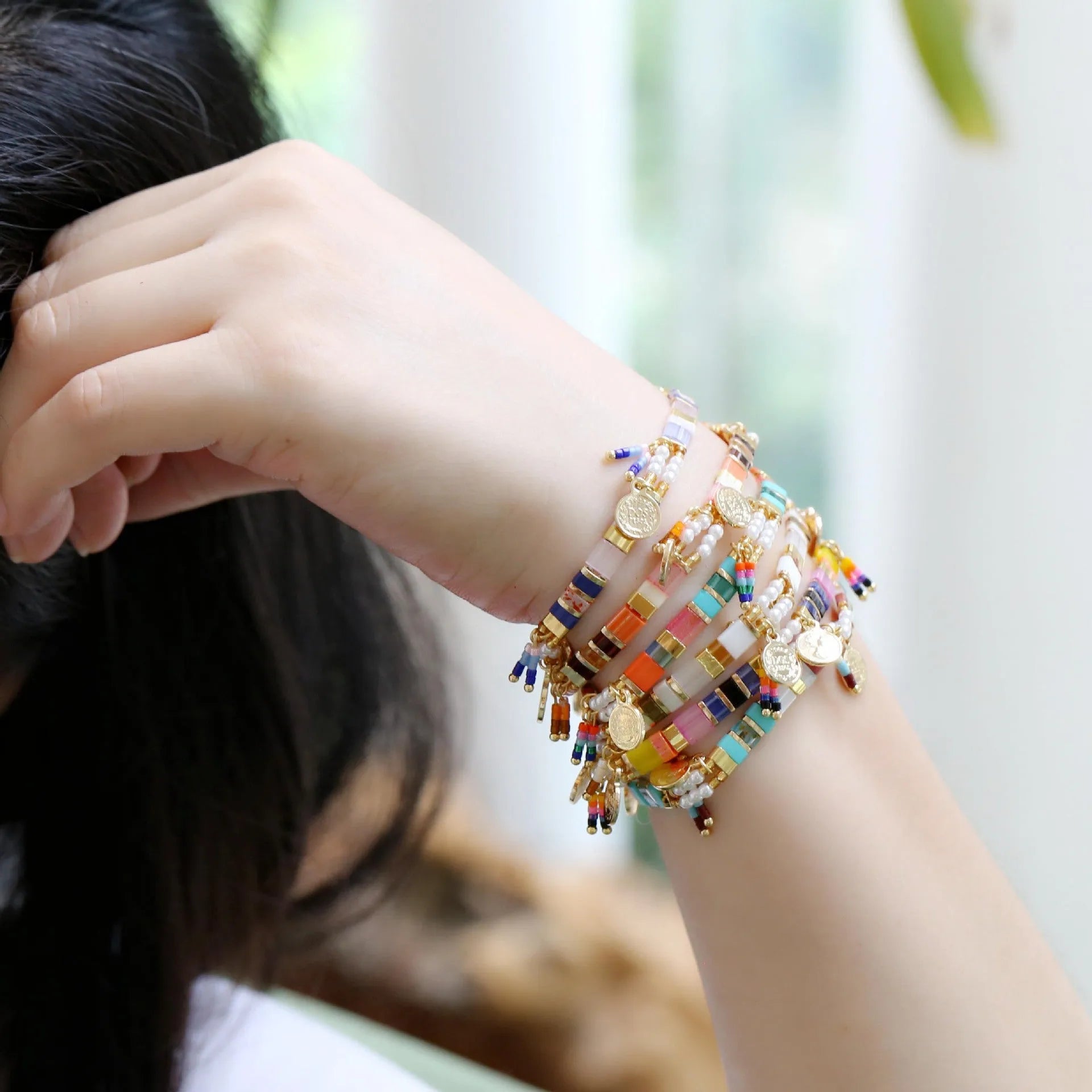 Women's imitation pearl and glass beaded bracelet in European and American style