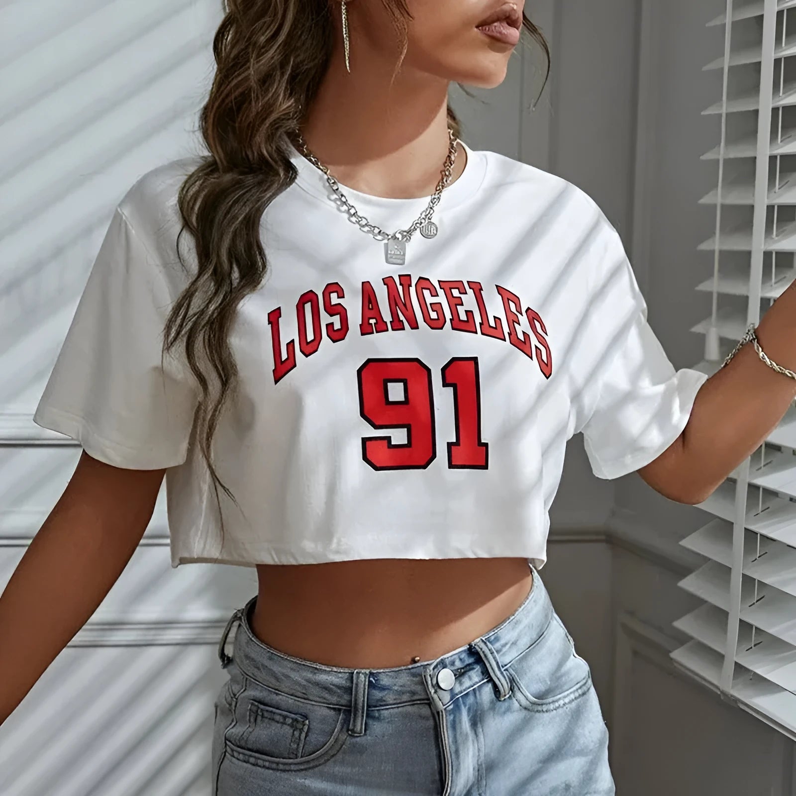 Personalised English letters cotton T-shirt with loose fit and exposed navel detail in black or white colours