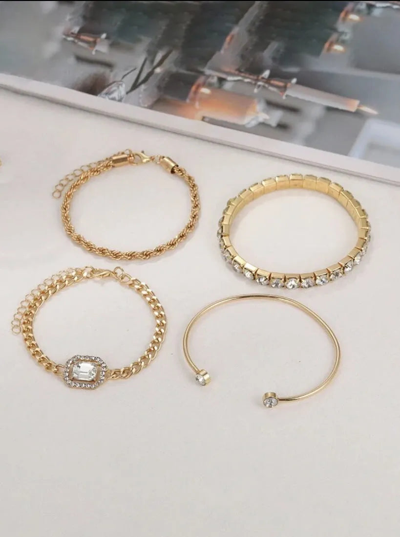 Women's retro geometric alloy bracelet set with four matching jewellery pieces in gold colour