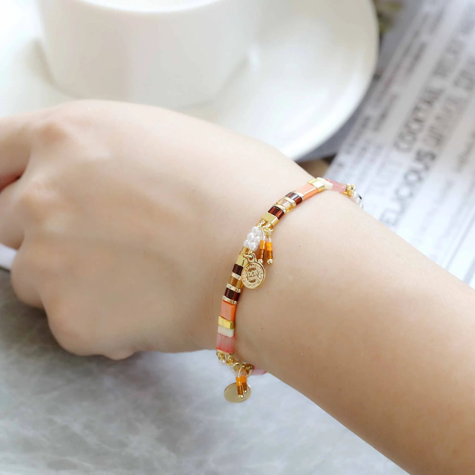 Women's imitation pearl and glass beaded bracelet in European and American style