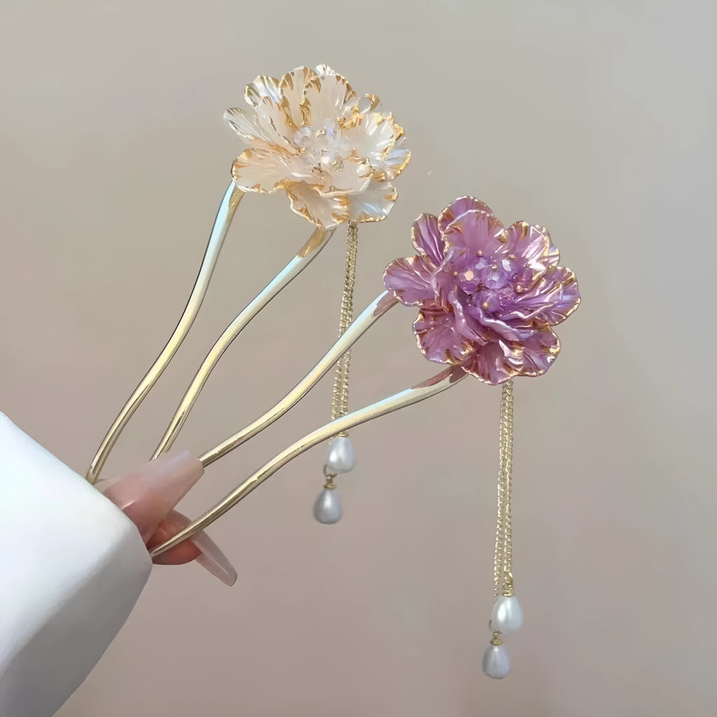 Purple and white peony flower U-shaped hairpin with tassel detailing on alloy barrette
