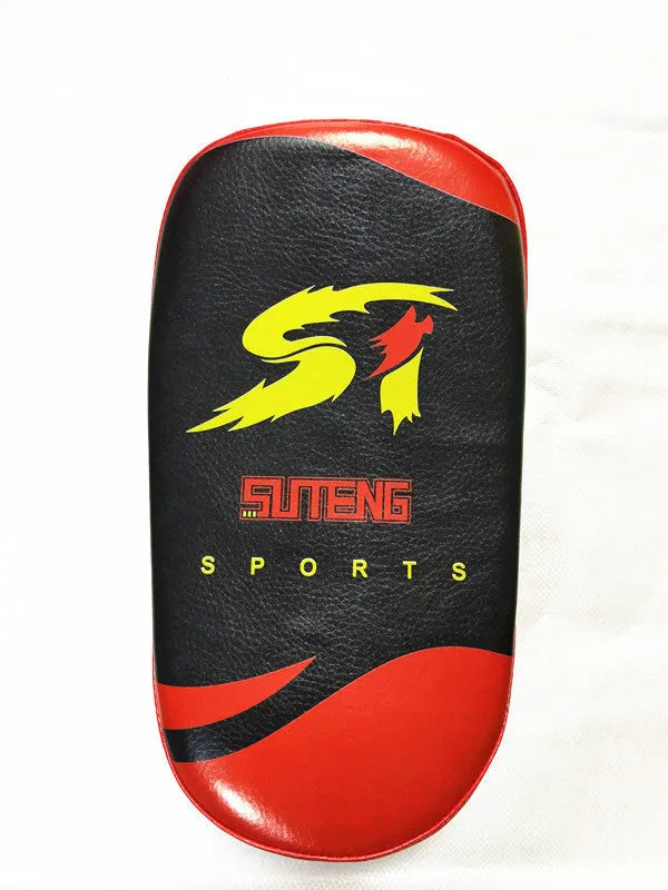 Square black and red hand-held boxing Sanda training pad with sponge and buckle.